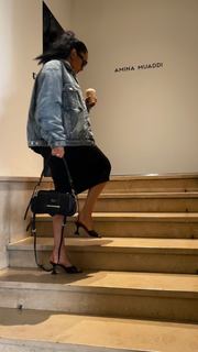 Amina Muaddi feet photo thumbnail