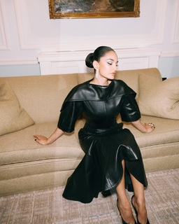 Amina Muaddi feet photo thumbnail