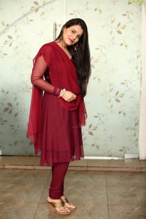 Amrita Acharia feet photo 9