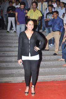 Amrita Arora feet photo thumbnail