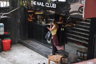 Amrita Arora feet photo thumbnail