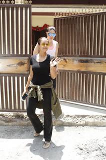 Amrita Arora feet photo thumbnail