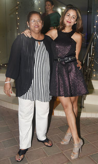 Amrita Arora feet photo thumbnail