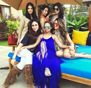 Amrita Arora feet photo thumbnail