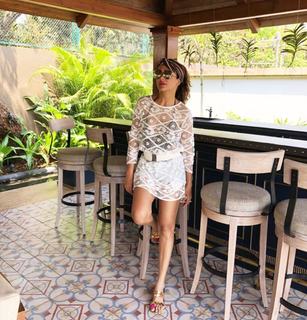 Amrita Arora feet photo thumbnail