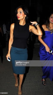 Amrita Arora feet photo thumbnail