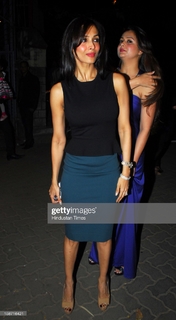 Amrita Arora feet photo thumbnail