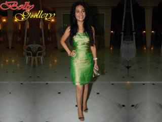 Amrita Rao feet photo thumbnail