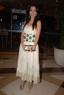 Amrita Rao feet photo thumbnail
