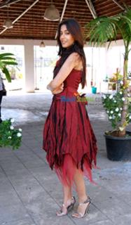 Amrita Rao feet photo thumbnail