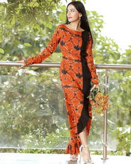 Amrita Rao feet photo thumbnail