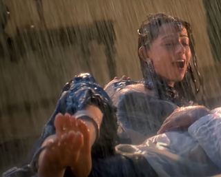 Amrita Rao feet photo thumbnail