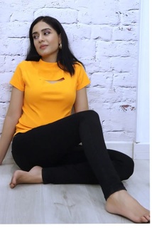 Amrita Rao feet photo thumbnail