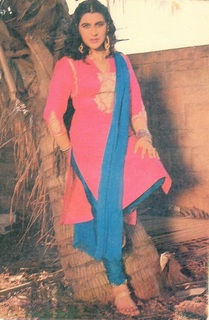 Amrita Singh feet photo 6