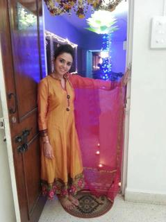 Amruta Khanvilkar feet photo 13