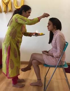 Amruta Khanvilkar feet photo 3