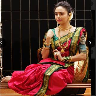 Amruta Khanvilkar feet photo 16