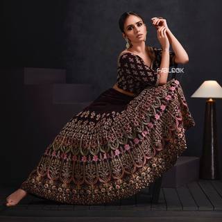 Amruta Khanvilkar feet photo 7