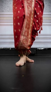 Amruta Khanvilkar feet photo 11