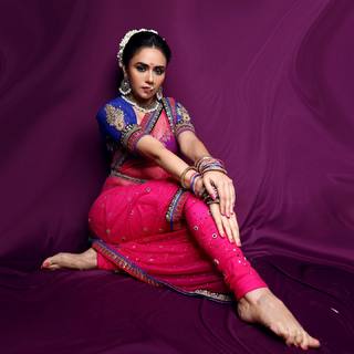 Amruta Khanvilkar feet photo 14