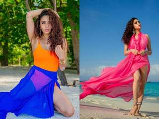 Amruta Khanvilkar feet photo 3