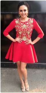 Amruta Khanvilkar feet photo 10