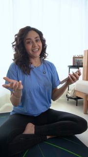 Amruta Khanvilkar feet photo 14