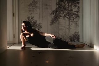 Amruta Khanvilkar feet photo 12