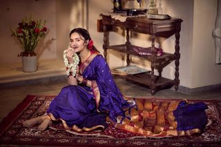 Amruta Khanvilkar feet photo 7