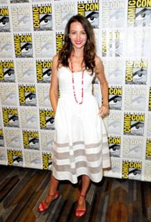 Amy Acker feet photo thumbnail