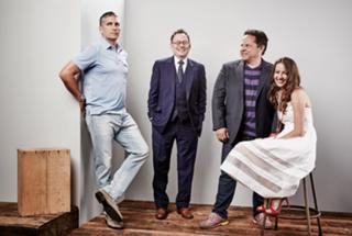 Amy Acker feet photo thumbnail