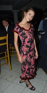 Amy Acker feet photo thumbnail