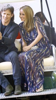 Amy Acker feet photo thumbnail