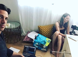 Amy Acker feet photo thumbnail
