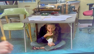 Amy Acker feet photo thumbnail