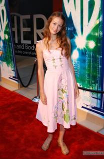 Amy Acker feet photo thumbnail