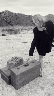 Amy Acker feet photo 3