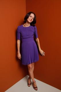 Amy Acker feet photo thumbnail