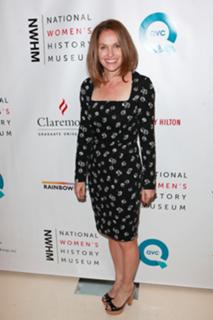 Amy Brenneman feet photo thumbnail