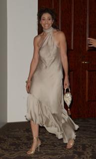 Amy Brenneman feet photo thumbnail