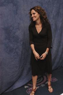 Amy Brenneman feet photo thumbnail