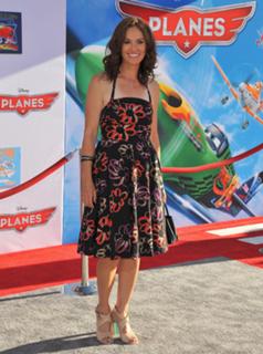 Amy Brenneman feet photo thumbnail