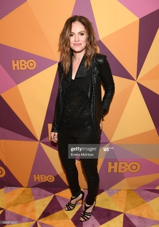 Amy Brenneman feet photo thumbnail