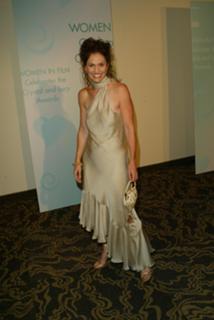 Amy Brenneman feet photo thumbnail