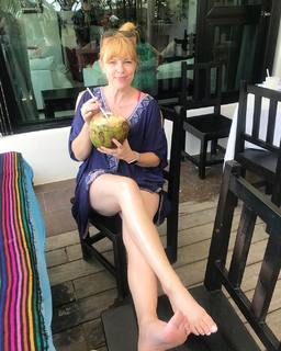 Amy Bruni feet photo 5