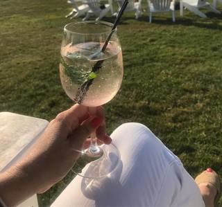 Amy Bruni feet photo 8