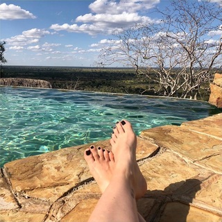 Amy Carlson feet photo 11