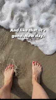 Amy Carlson feet photo 9
