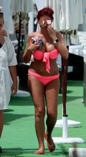 Amy Childs feet photo thumbnail