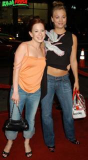 Amy Davidson feet photo thumbnail